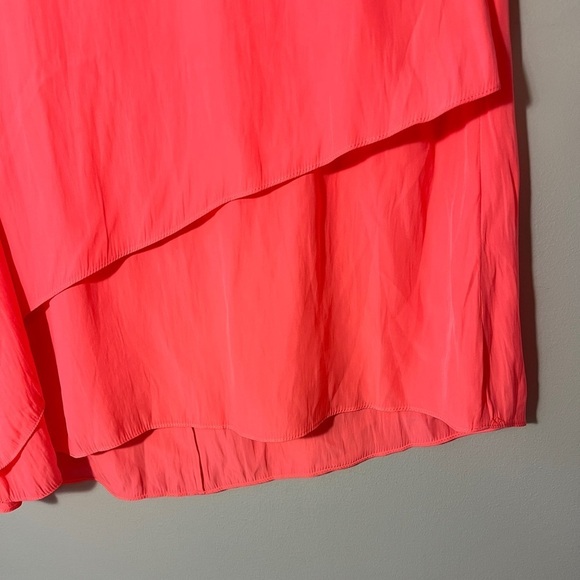 🏷️ 2/$20 Elizabeth and James Drapey High Neck Neon Pink Tank - Picture 6 of 8